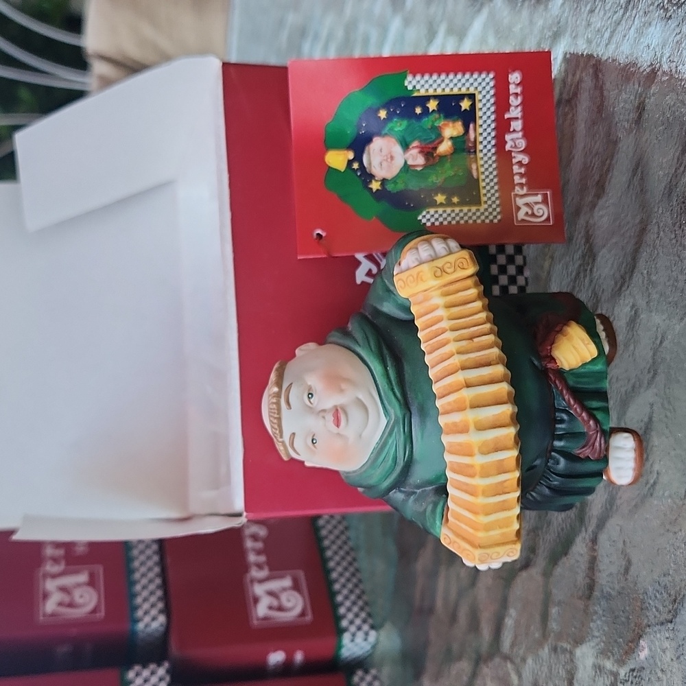 Merry makers figures